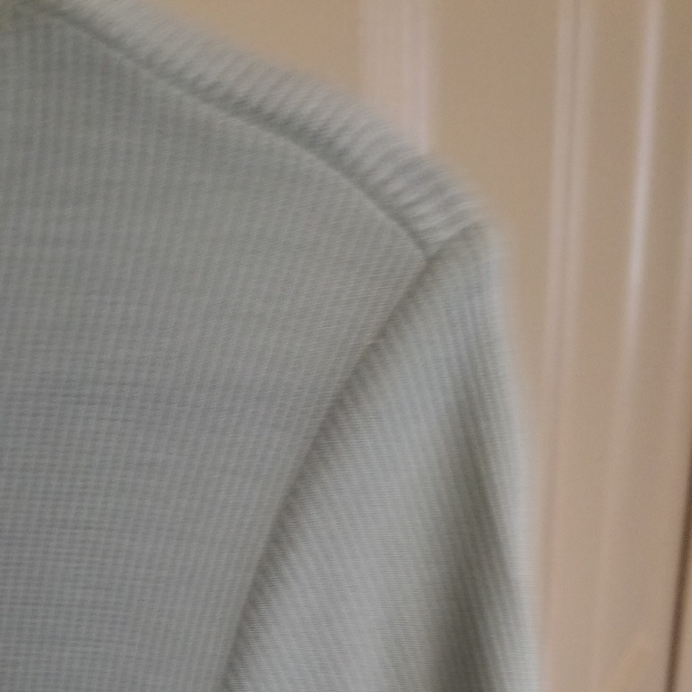 Women's Short Sleeve Blouse - Picture 4 of 5